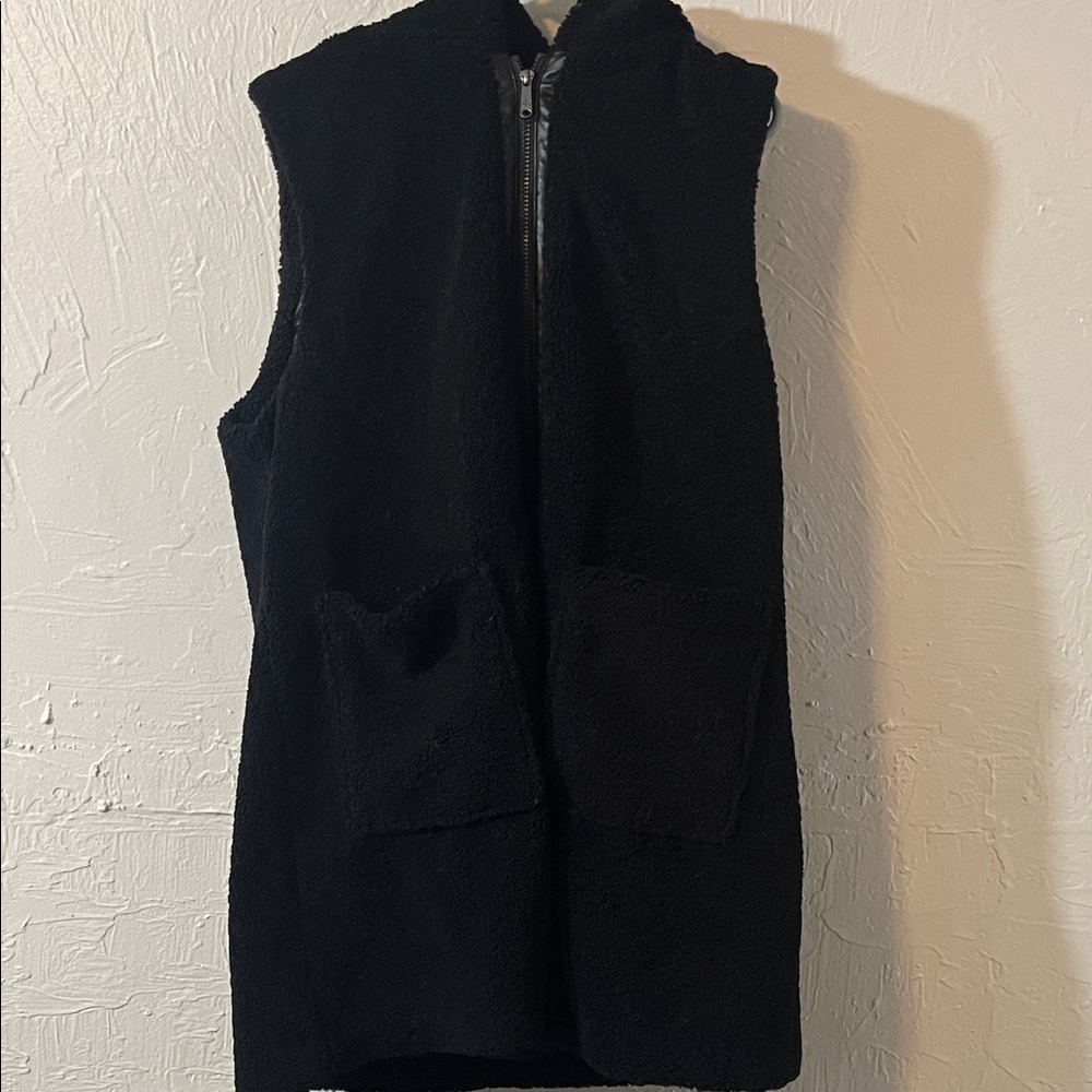 Sam Edelman Black Sherpa Zip-Front Vest